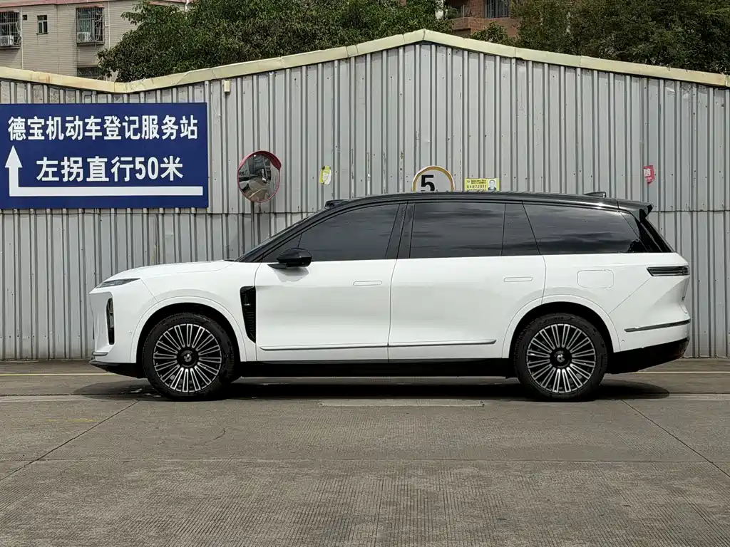 NIO ES8 — миниатюра 10