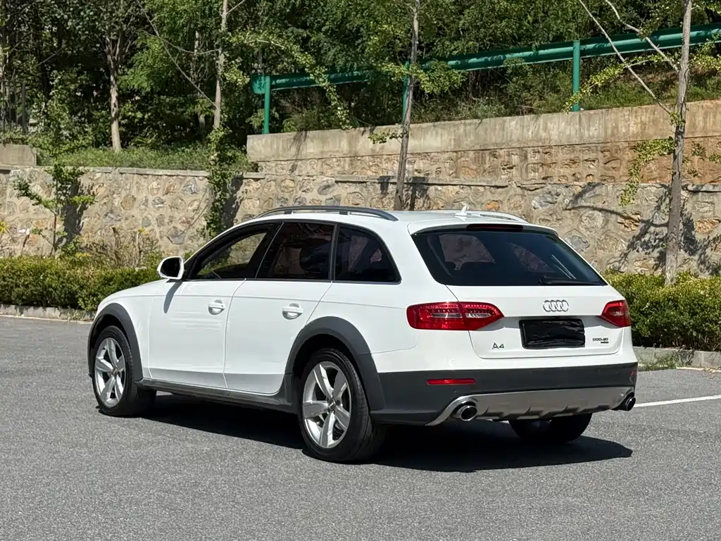 Audi A4 (Import) — миниатюра 5