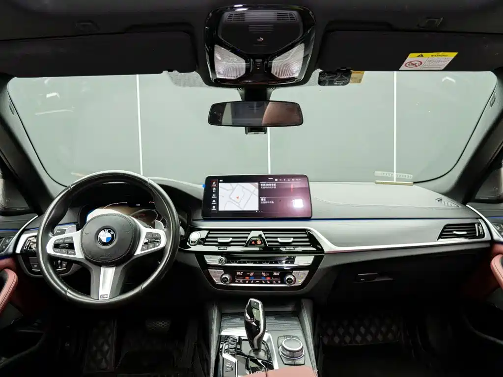 BMW 5 Series — миниатюра 17