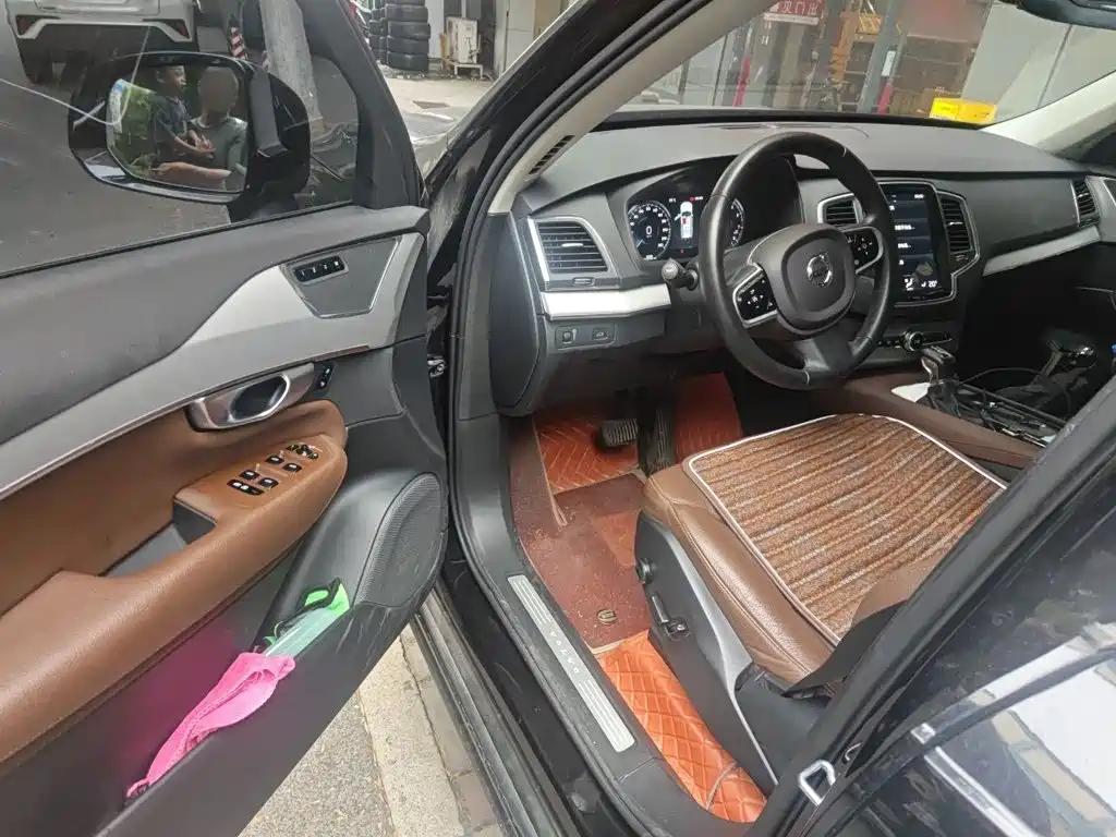 Volvo XC90 — миниатюра 14