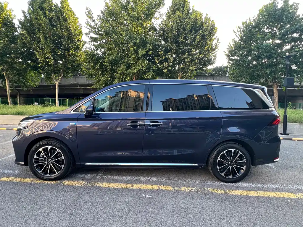 Roewe iMAX8 — миниатюра 7