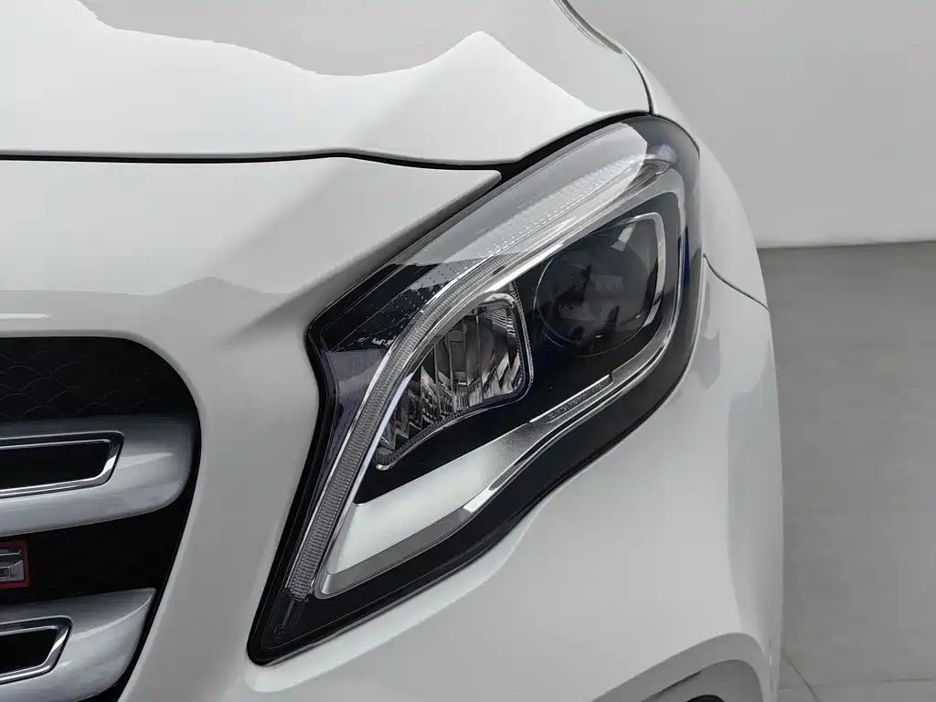 Mercedes-Benz GLA — миниатюра 7