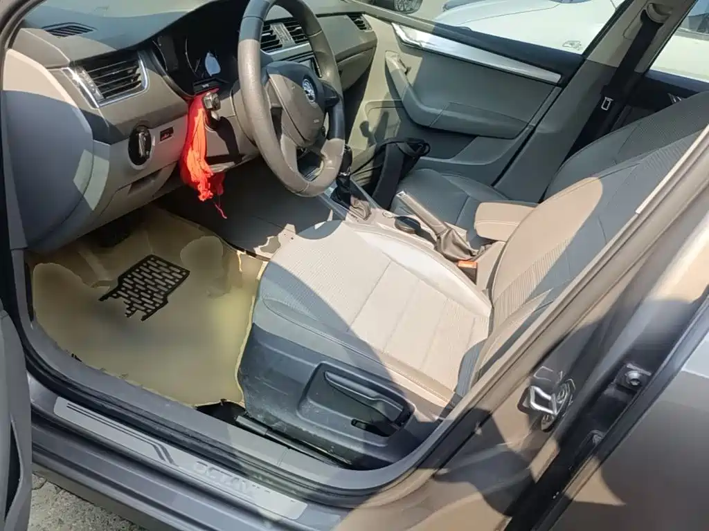 Skoda Octavia — миниатюра 20