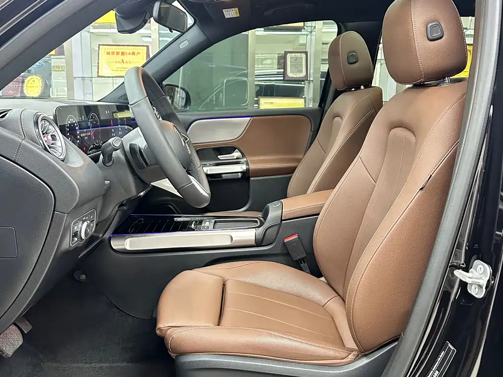 Mercedes-Benz GLB — миниатюра 7