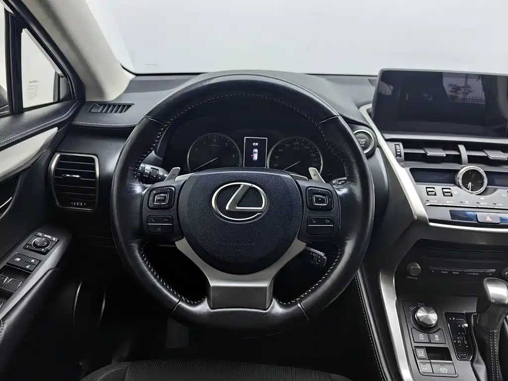 Lexus NX — миниатюра 11