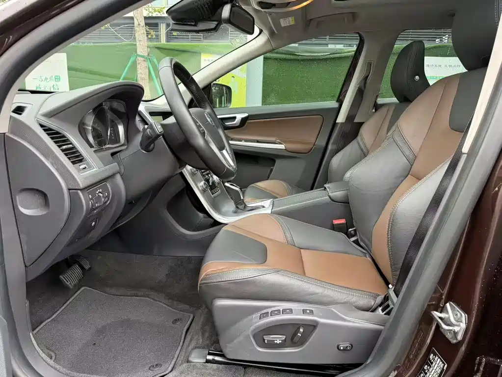 Volvo XC60 — миниатюра 4