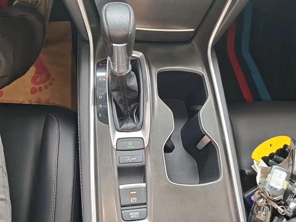 Honda Accord — миниатюра 14