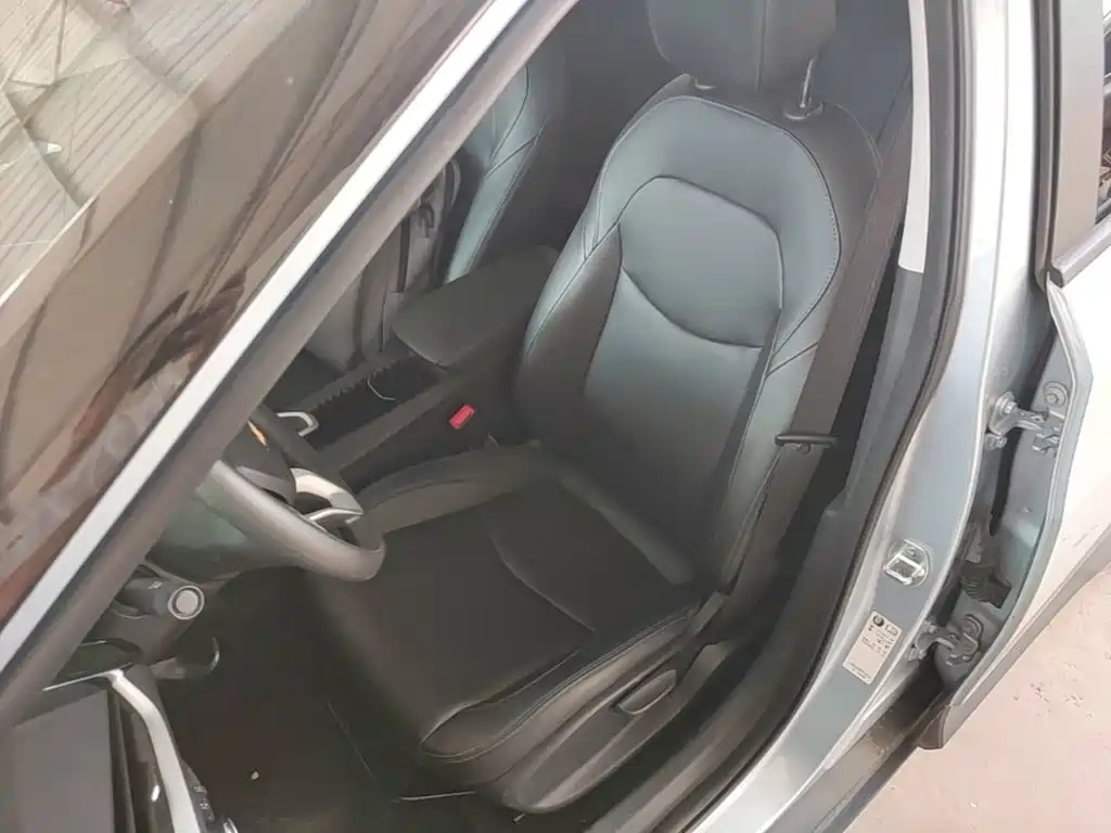 Chevrolet Menlo — миниатюра 15