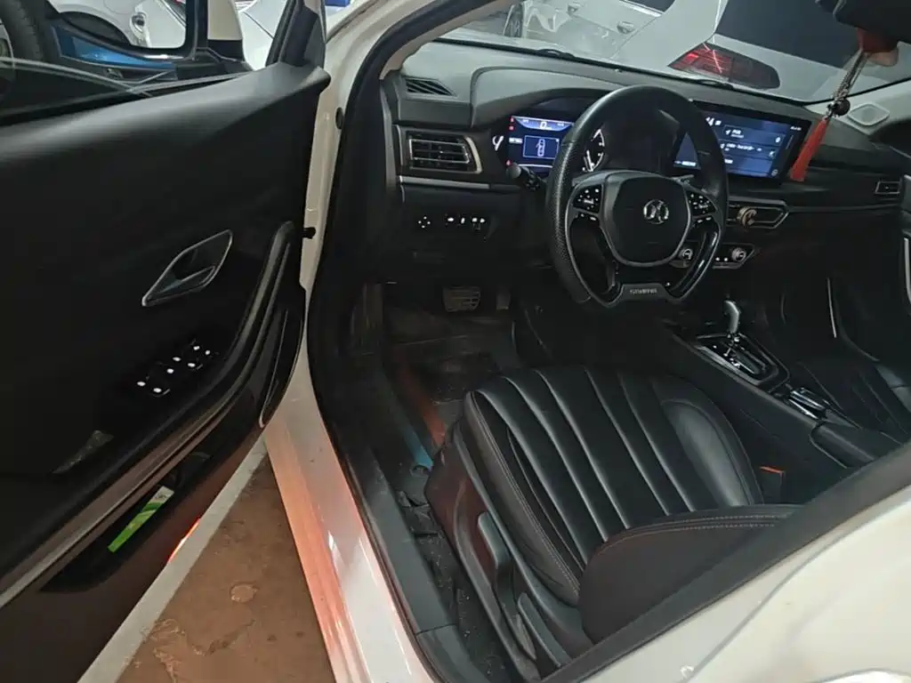 BAIC U7 — миниатюра 16