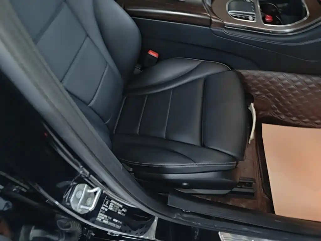 Mercedes-Benz GLC — миниатюра 25