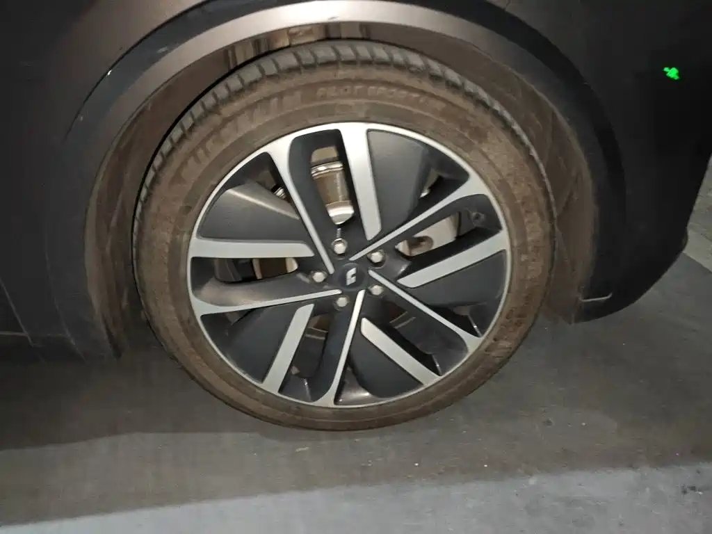 Li Auto Li L9 — миниатюра 24