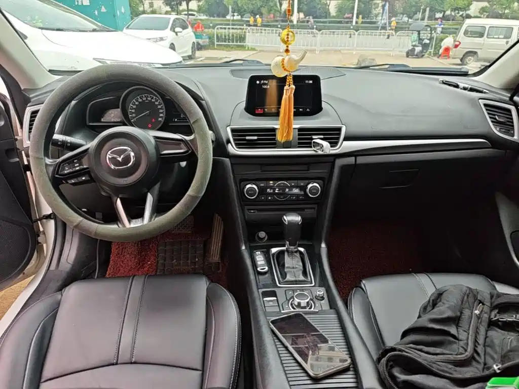 Mazda 3 Axela — миниатюра 10