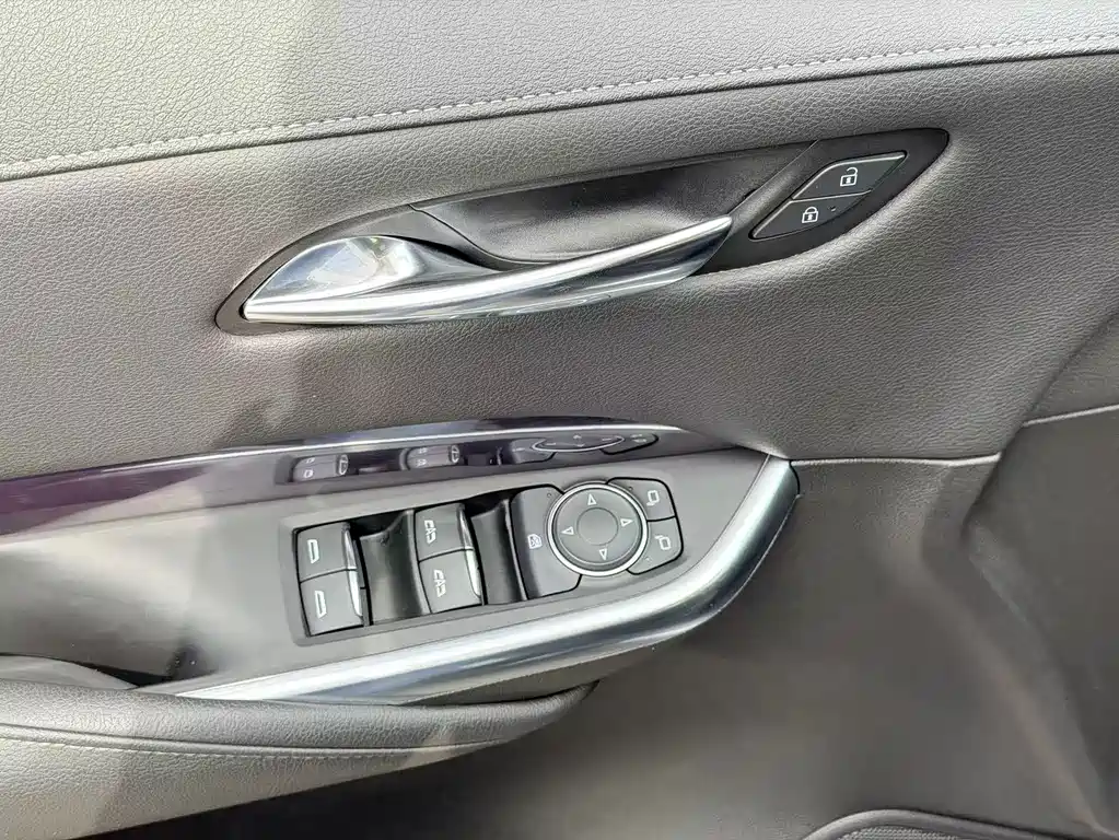 Cadillac XT4 — миниатюра 18