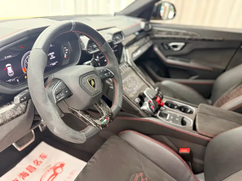Lamborghini Urus — миниатюра 7