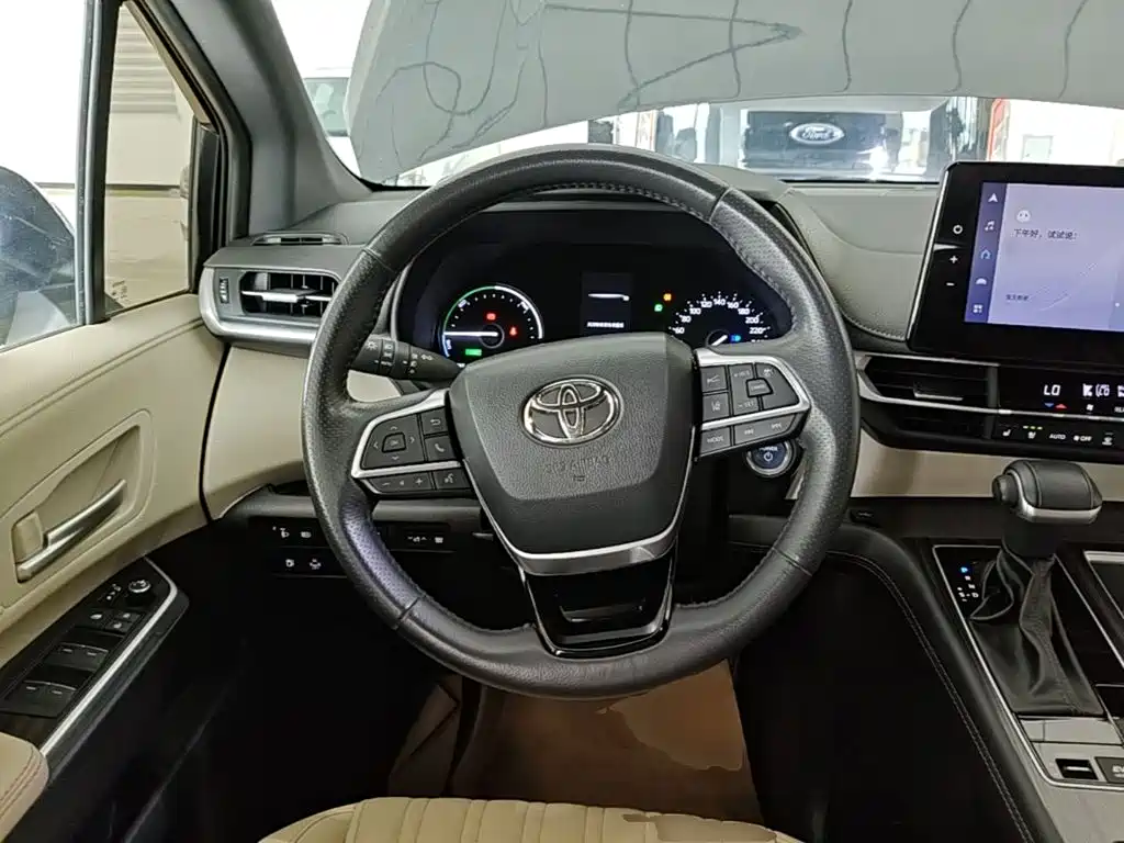Toyota Sienna — миниатюра 11