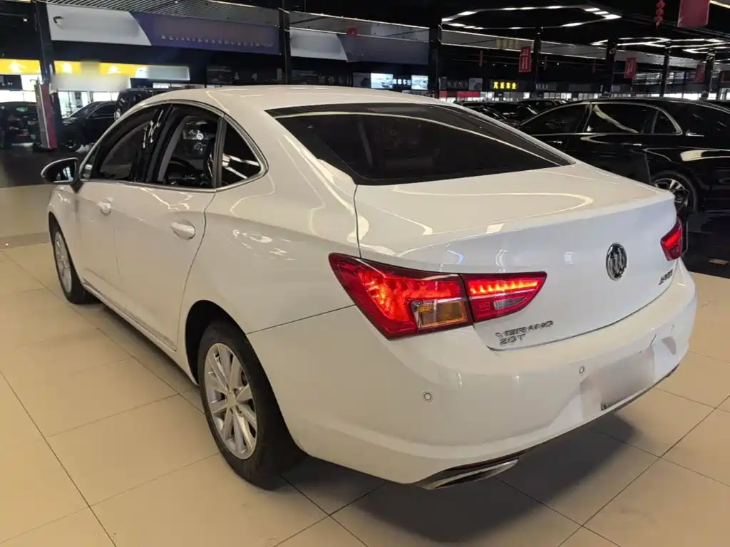 Buick Verano — миниатюра 5