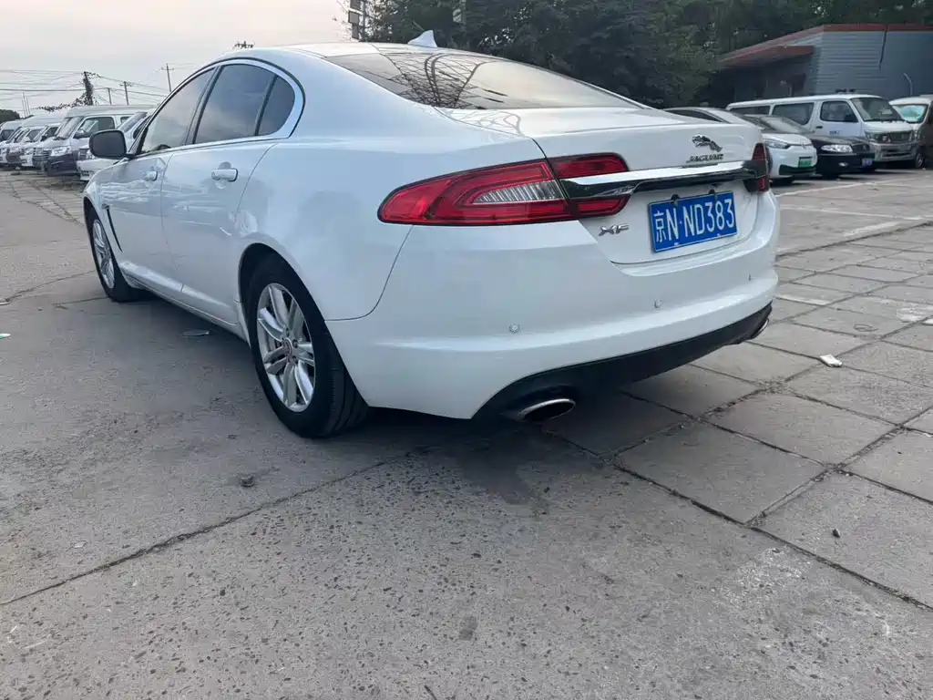 Jaguar XF — миниатюра 8