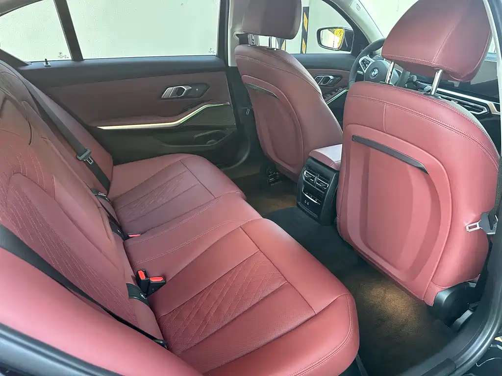 BMW 3 Series — миниатюра 11