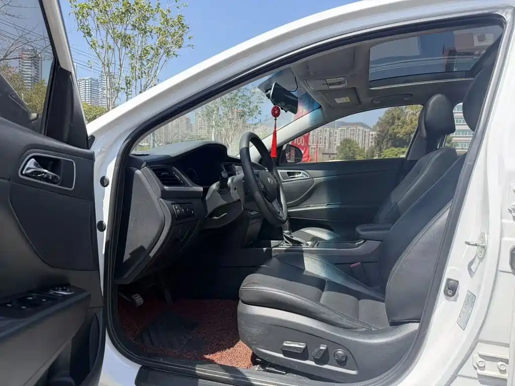 Hyundai Mistra — миниатюра 7