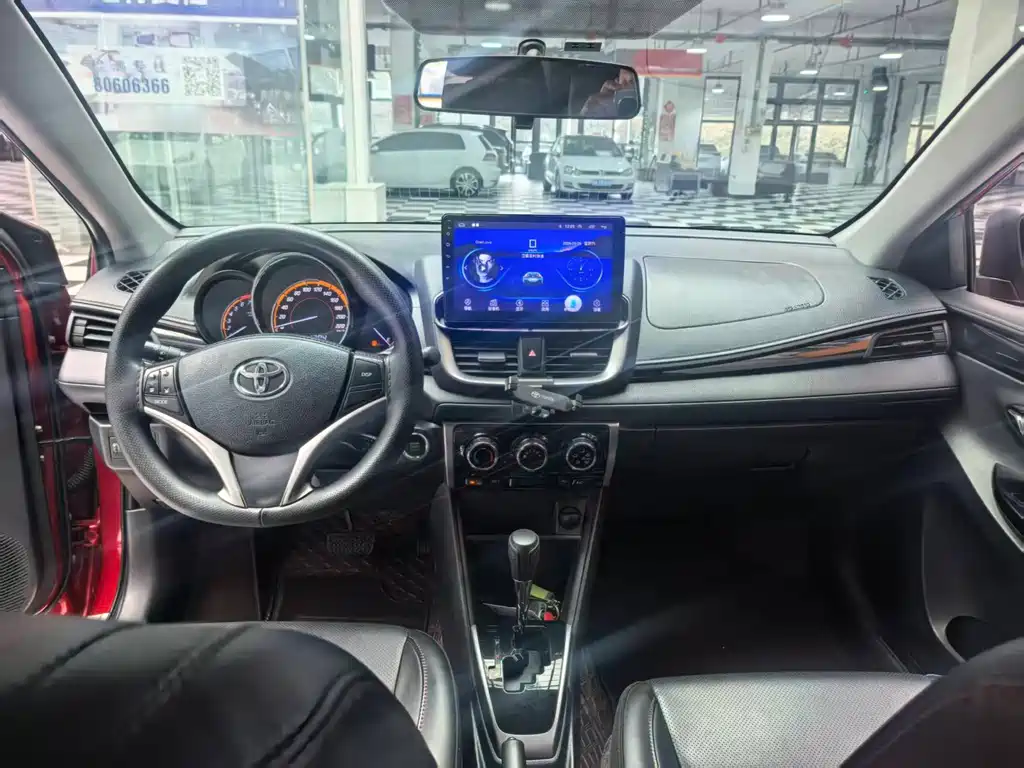 Toyota Yaris L — миниатюра 13