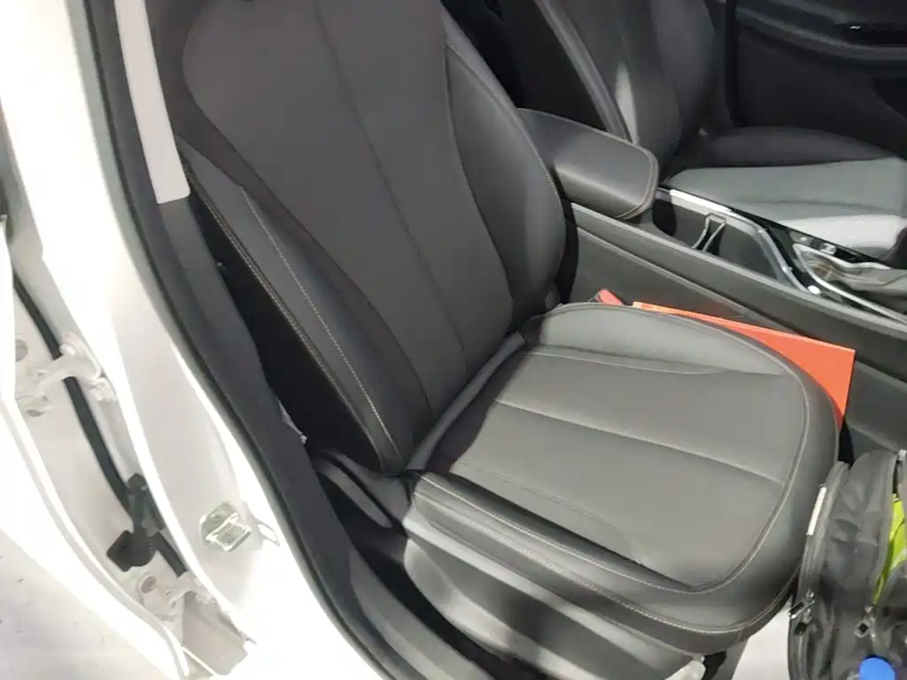 Buick Verano — миниатюра 25