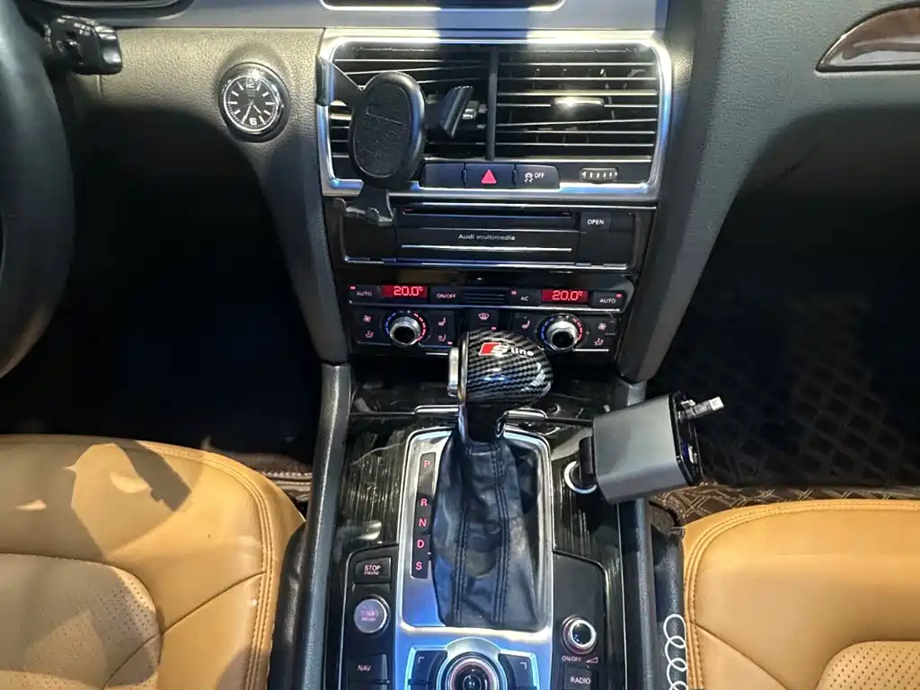 Audi Q7 — миниатюра 14