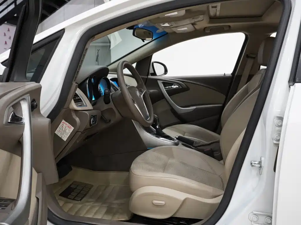 Buick Excelle — миниатюра 7