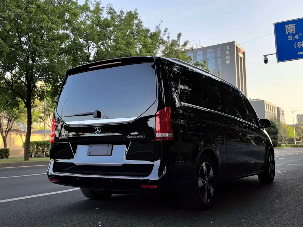 Mercedes-Benz V-Class — миниатюра 7