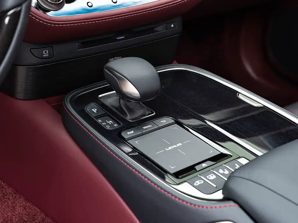 Lexus LS — миниатюра 15