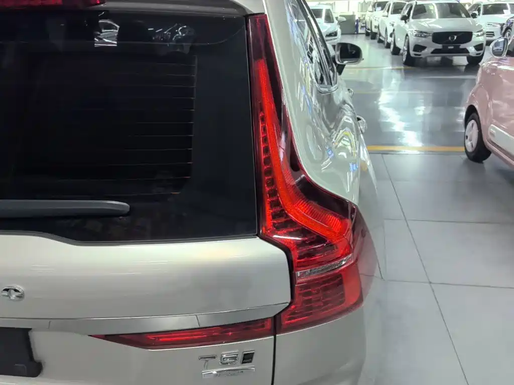Volvo XC60 — миниатюра 8