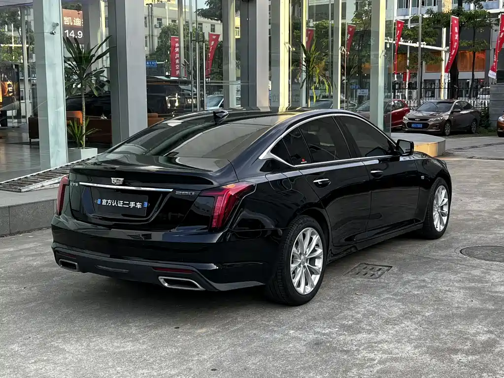 Cadillac CT5 — миниатюра 6