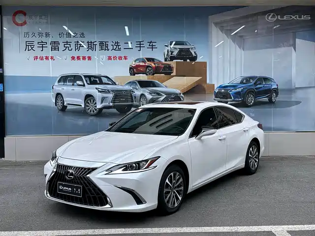 2024 Lexus ES