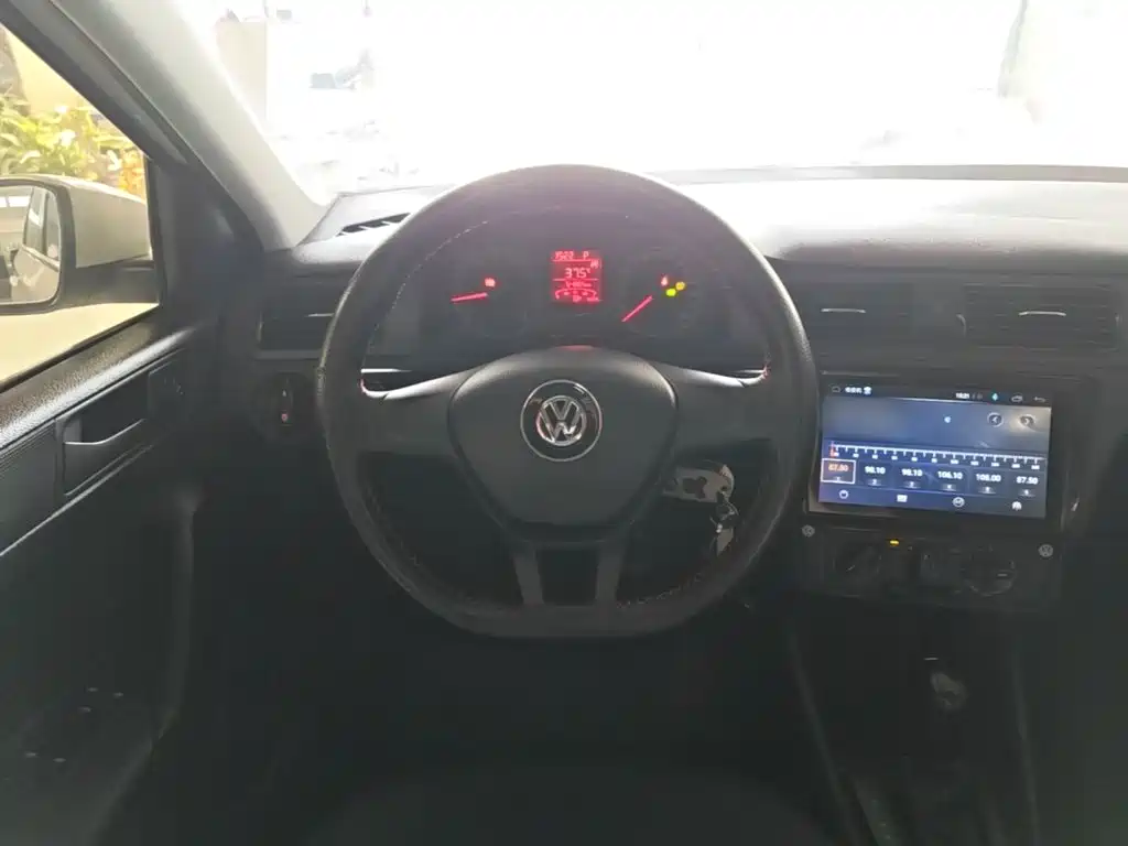 Volkswagen Santana — миниатюра 11