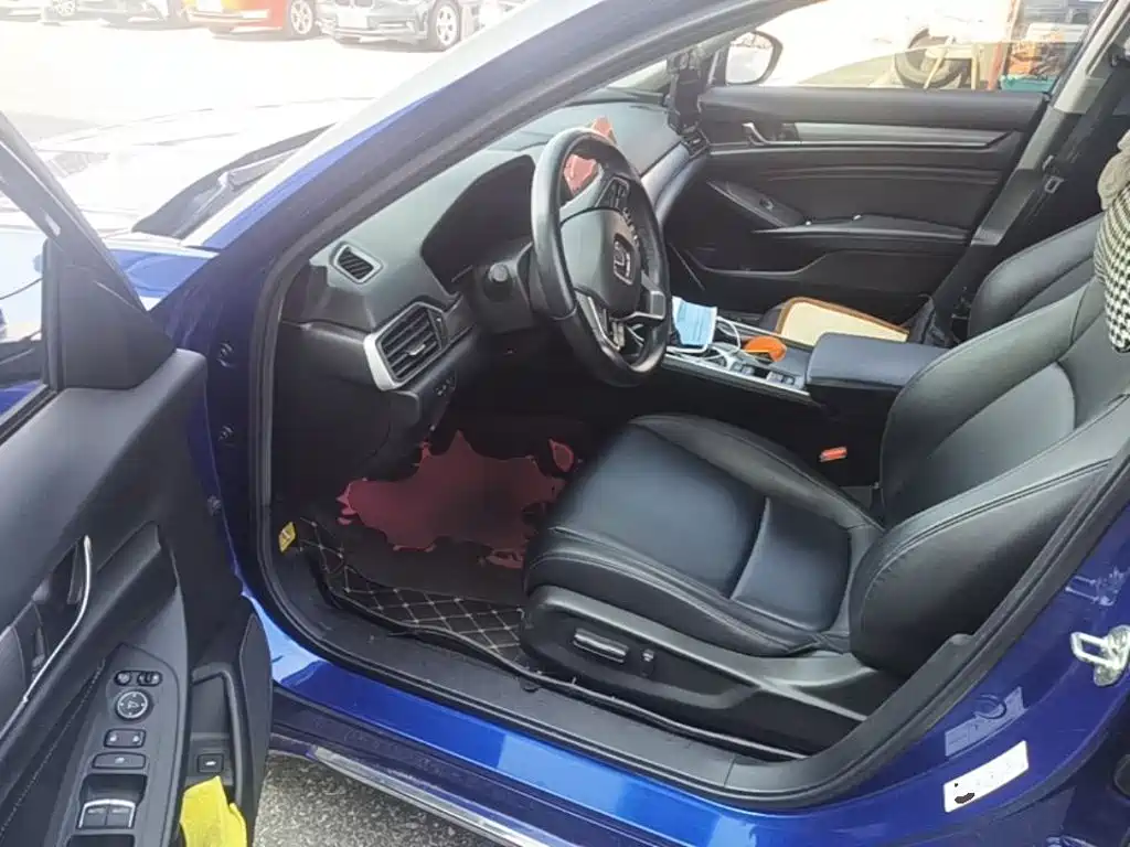 Honda Accord — миниатюра 16