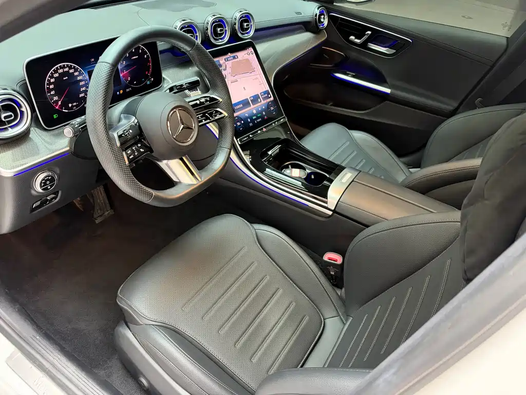 Mercedes-Benz C-Class — миниатюра 11