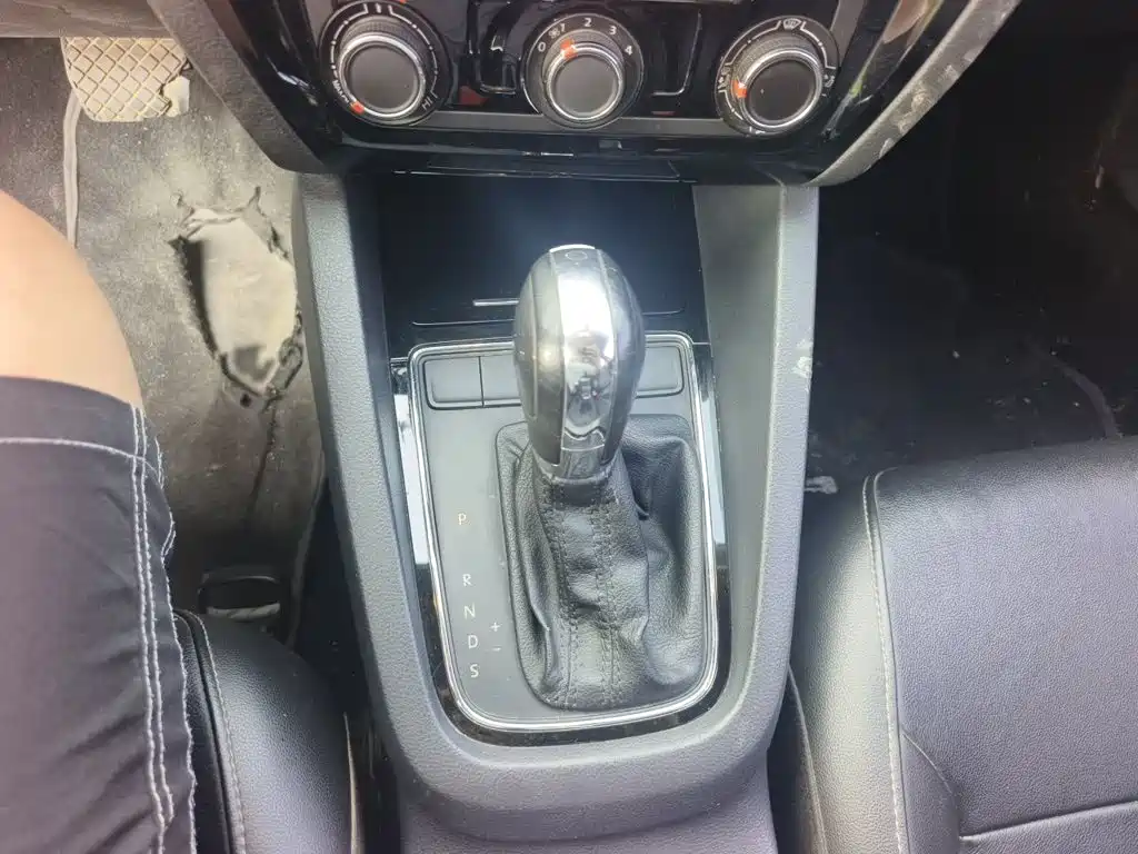 Volkswagen Sagitar — миниатюра 7