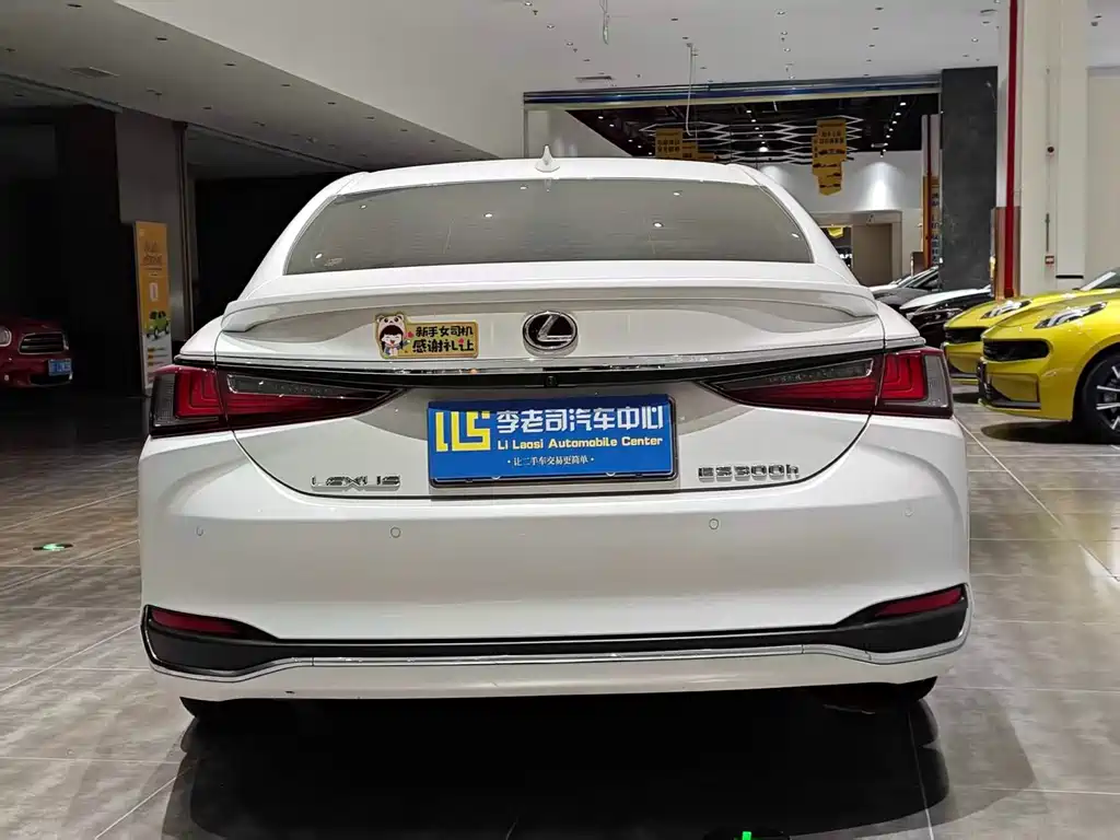 Lexus ES — миниатюра 4