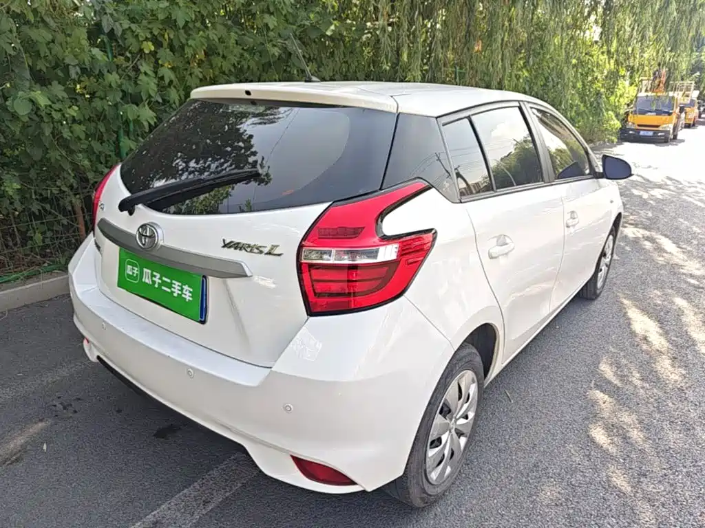 Toyota Yaris L — миниатюра 7