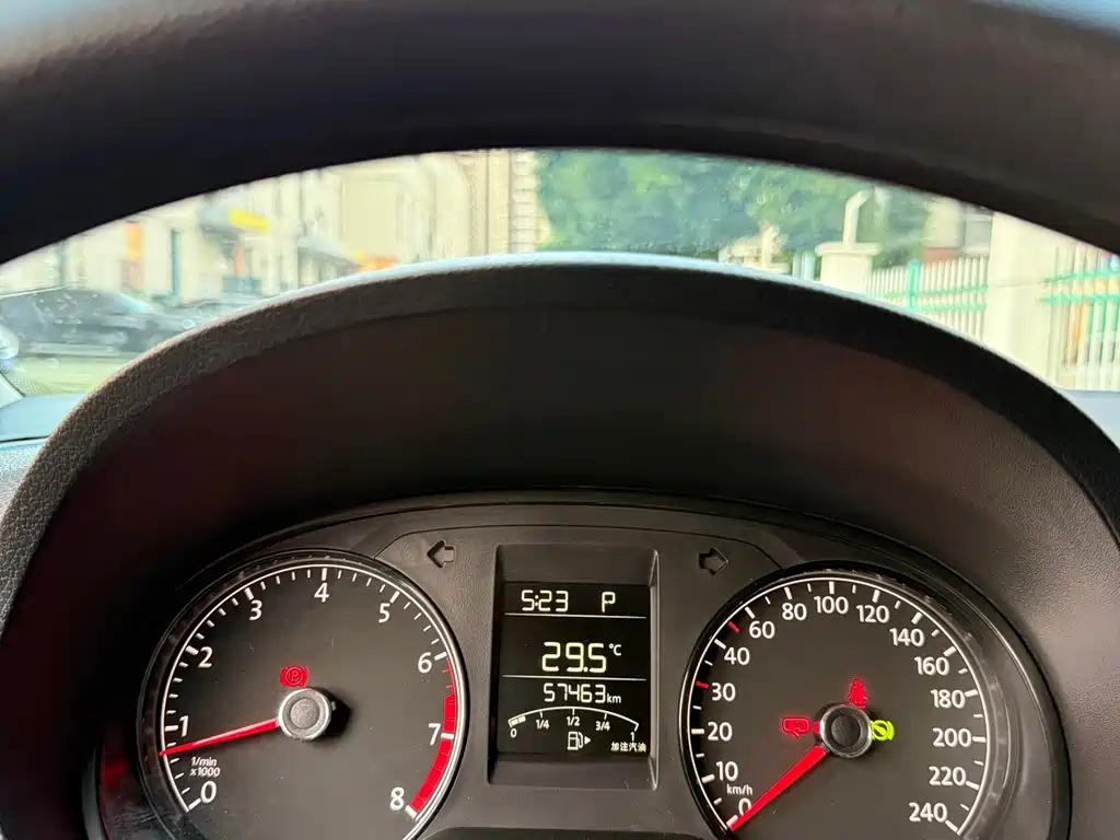 Volkswagen Polo — миниатюра 12