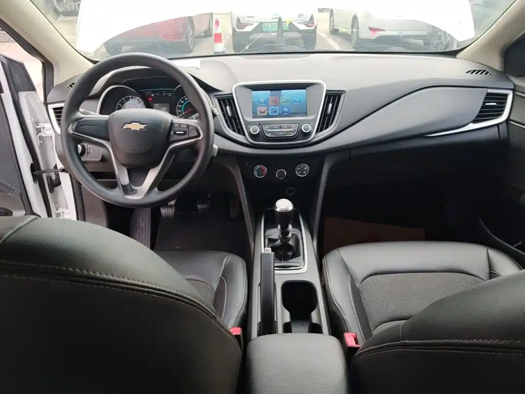 Chevrolet Cavalier — миниатюра 10