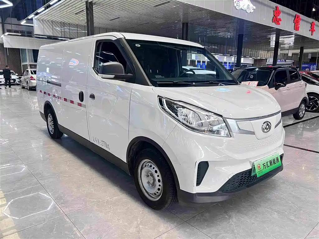 MAXUS EV30 — миниатюра 3