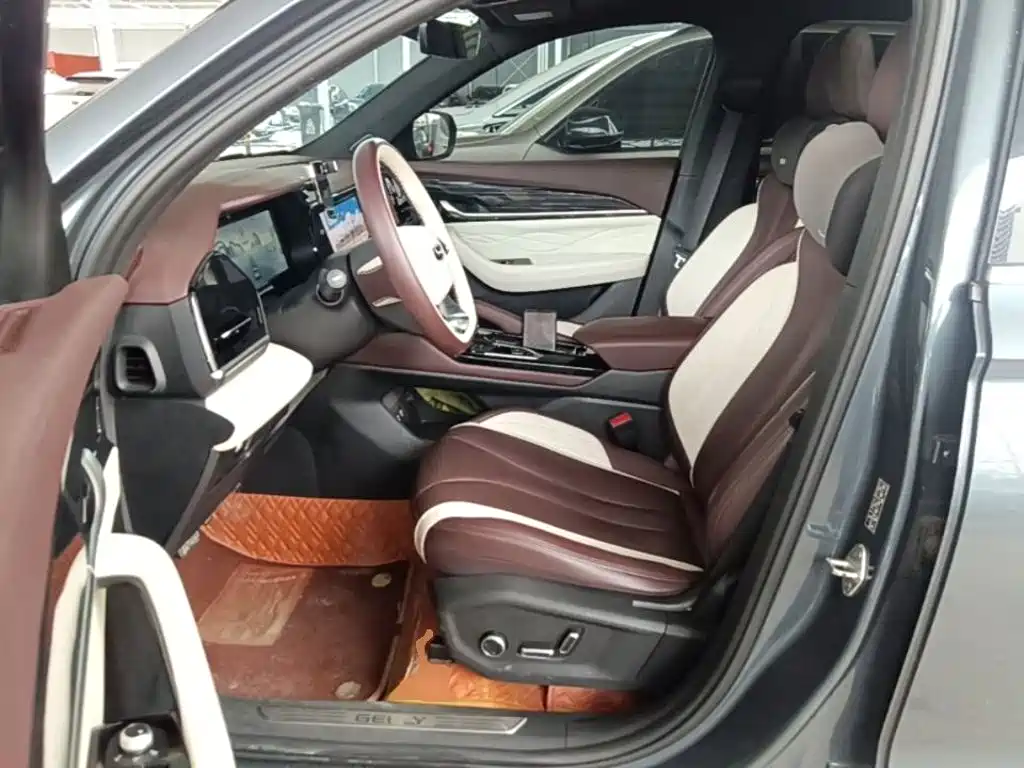 Geely Xingyue L — миниатюра 15
