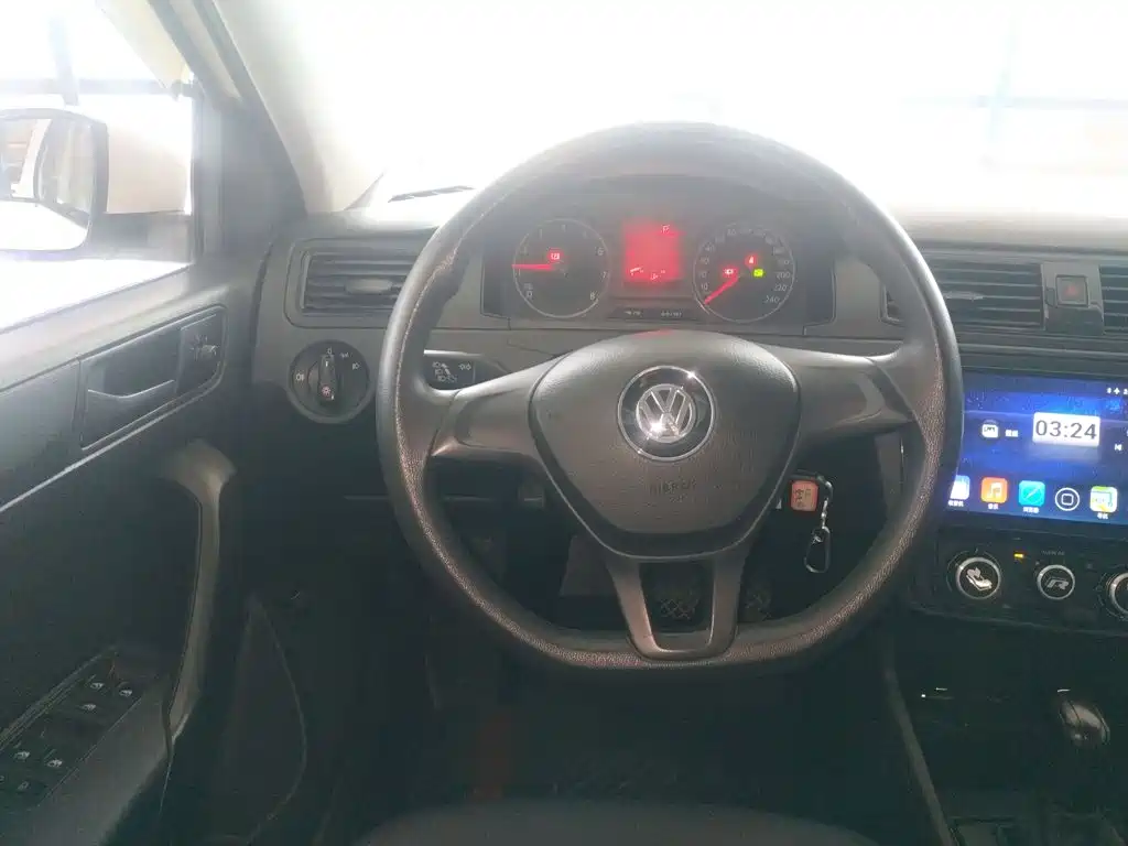 Volkswagen Santana — миниатюра 11