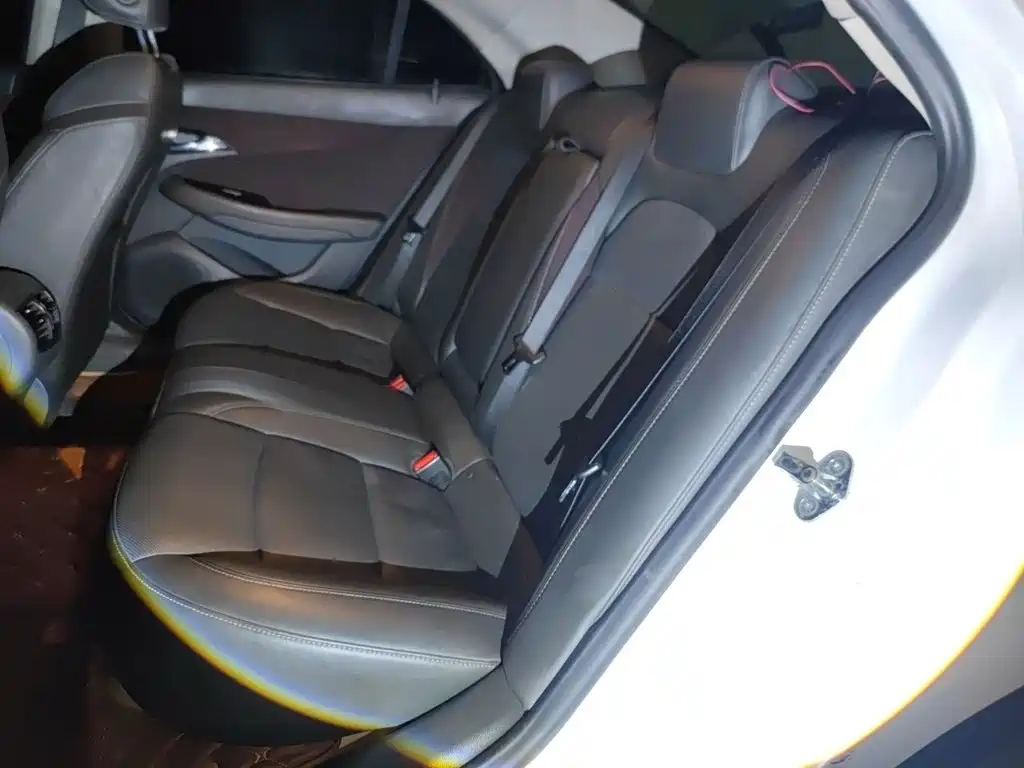 Chevrolet Malibu — миниатюра 15