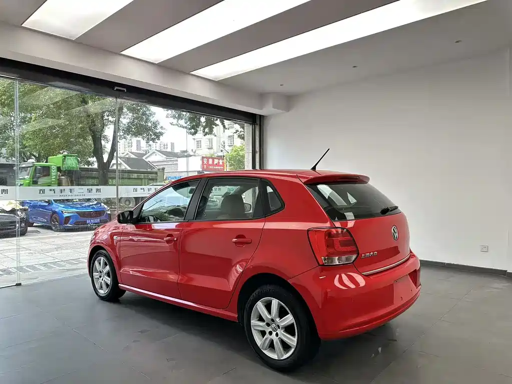 Volkswagen Polo — миниатюра 7