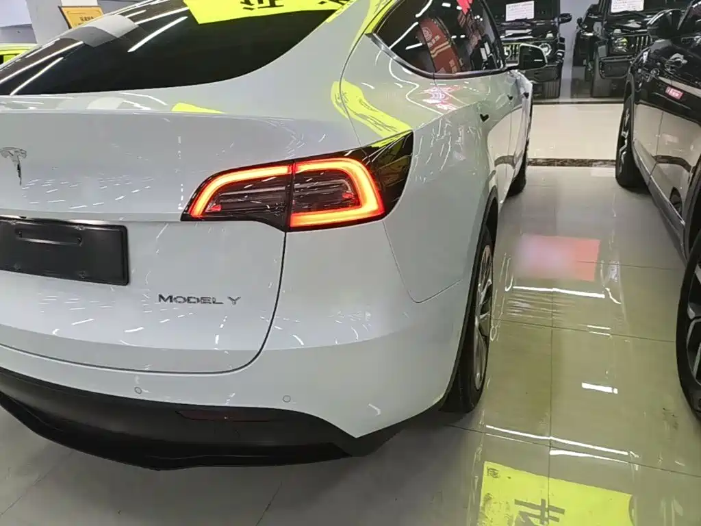 Tesla Model Y — фотографии объявления, Фото 25