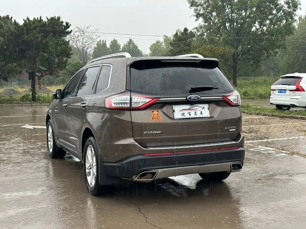 Ford Edge — миниатюра 4