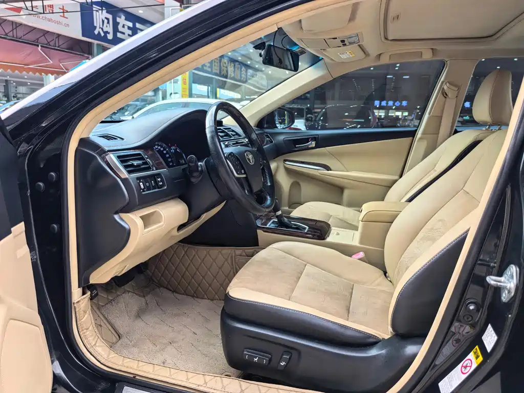 Toyota Camry — миниатюра 6