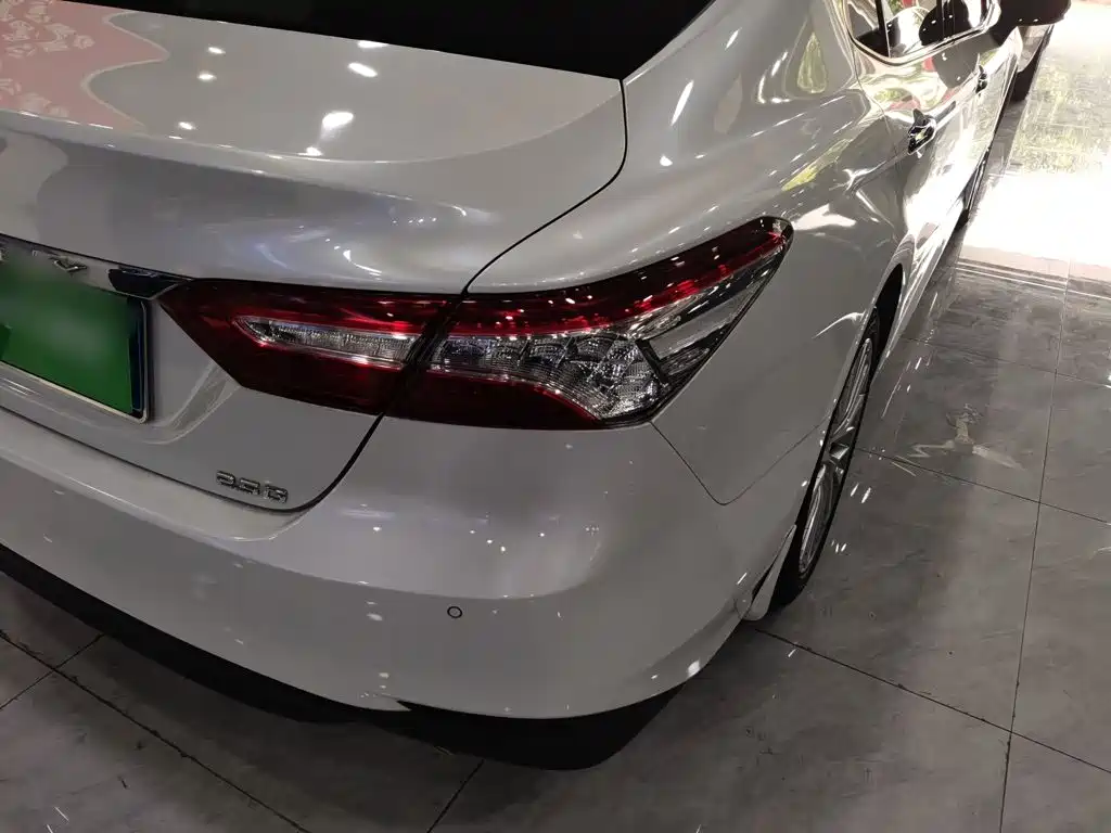 Toyota Camry — миниатюра 24