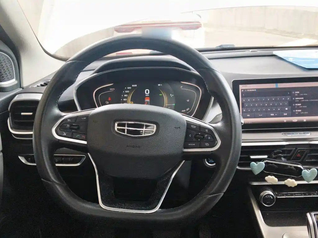 Geely Binyue NEV — миниатюра 11
